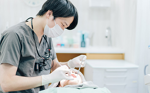 目白マリア歯科口腔外科担当矢山先生の治療風景